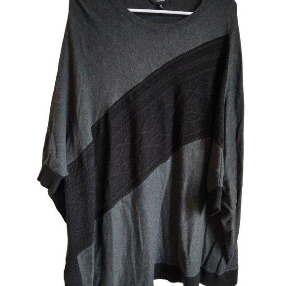Simply Vera Vera Wang Sweaters - Simply Vera Vera Wang Size 1X Large Lightweight Sweater